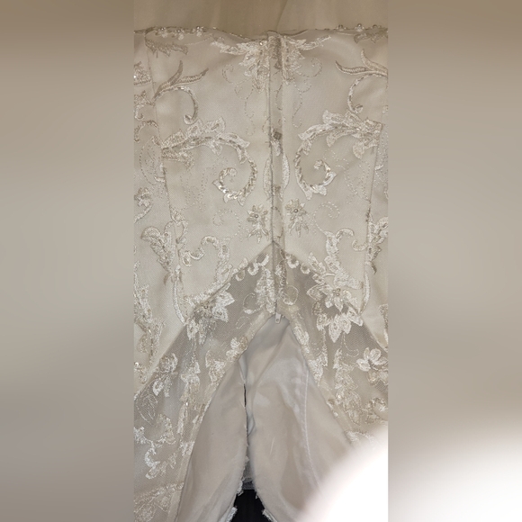 Nina Canacci Ivory Embroidered Wedding Dress - Picture 9 of 15